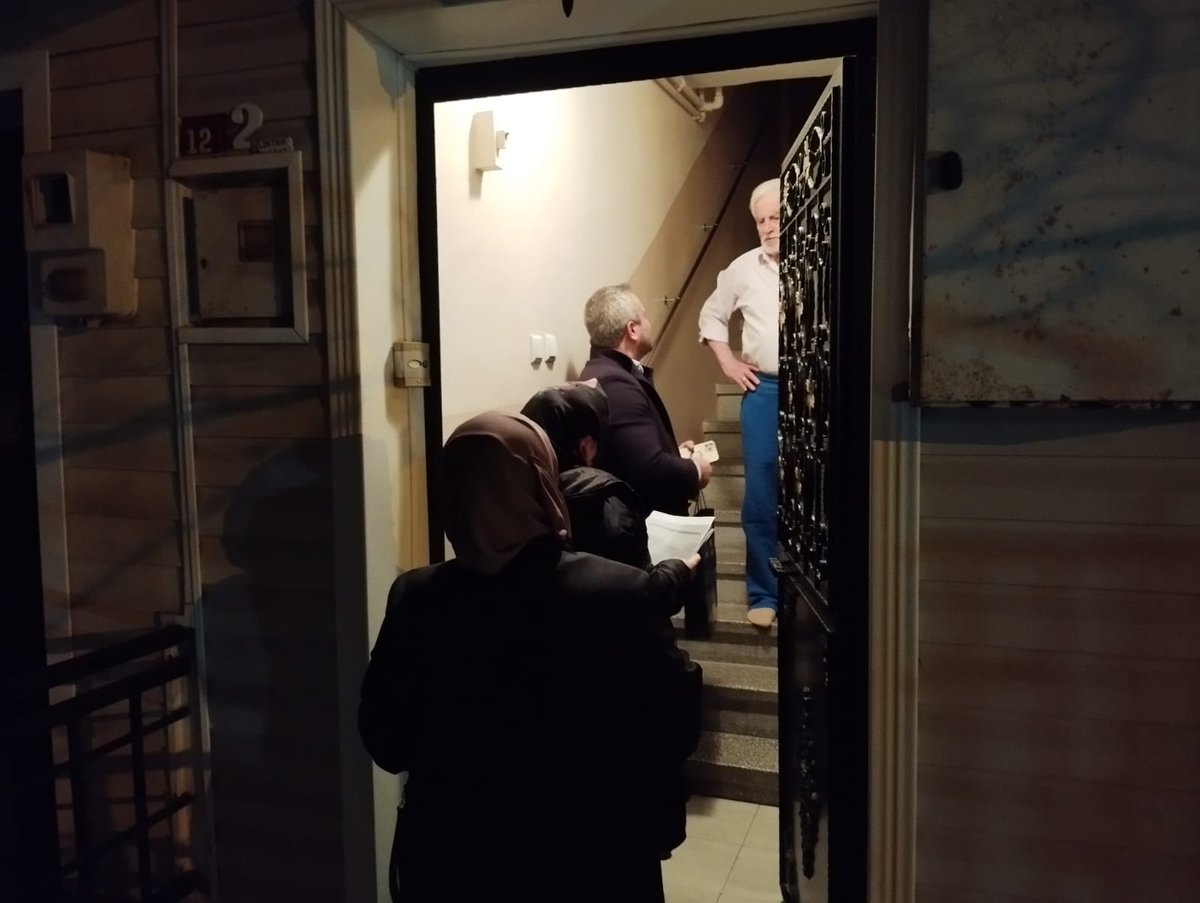 sinanayazoglu61's tweet photo. Üsküdar Murat reis mahallemizde vatandaşlarımızı ziyaret etmeye devam ediyoruz . 💡💡💡

Önce insan anlayışı ile Üsküdar’lı komşularımızı dinlemeye ve sorunlarını çözmeye gayret gösterip kıymetli belediye başkanımız @hilmiturkmen34 ve değerli ilçe başkanımız @demir_erdem ‘in selamlarını ilettik 🇹🇷

İyi ki Üsküdar var 🇹🇷

#yenidenistanbul