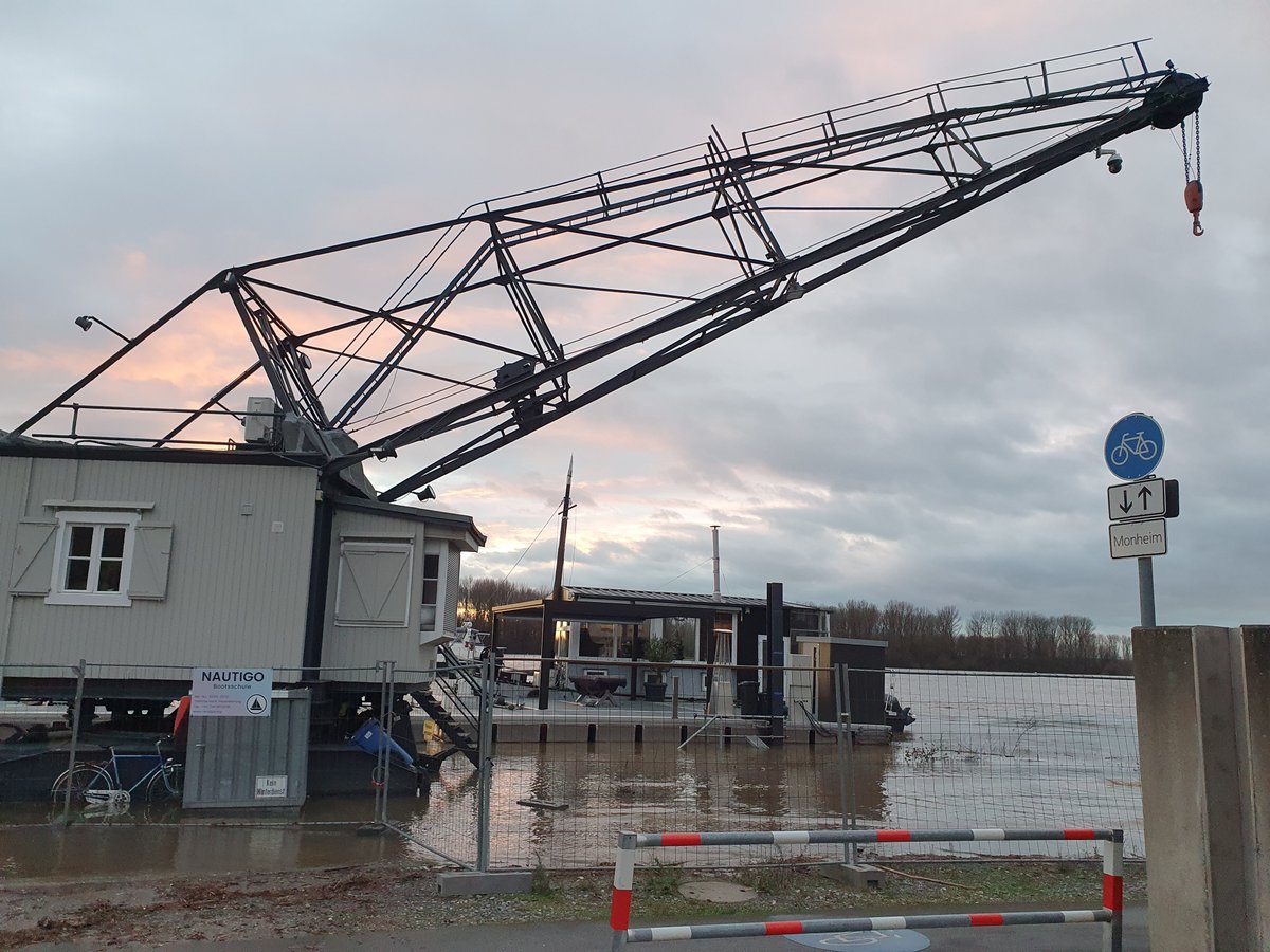 Ich finde ja ich habe in meinen Job echt schöne und auch entspannende Aussichten, selbst wenn es zeitlich schonmal gerne stressig werden kann.