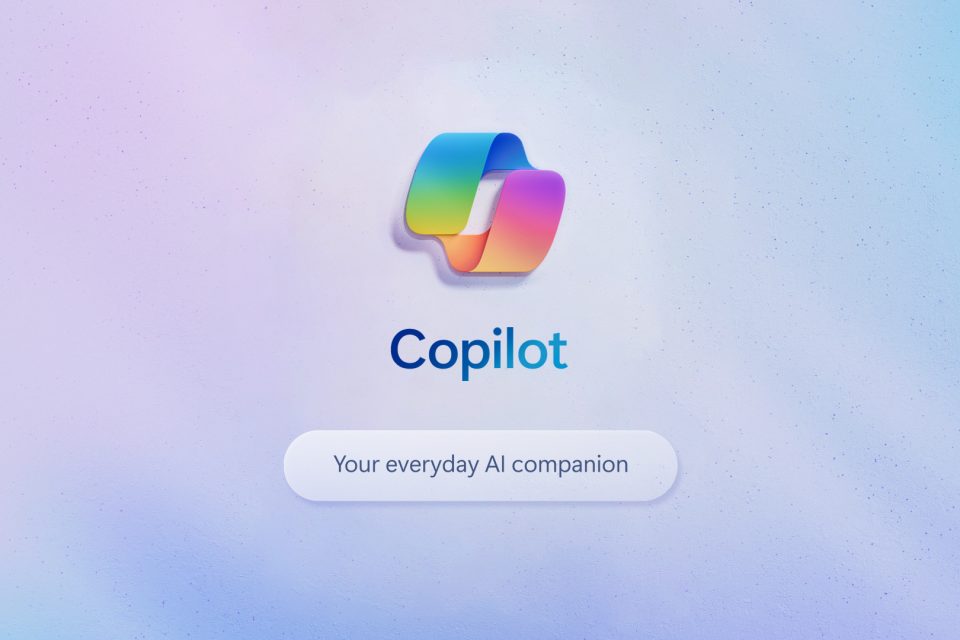 🔥 Revolución #IA: #Microsoft adaptará sus teclados después de 30 años con el botón #Copilot en los ordenadores con #Windows11, para facilitar el uso de la inteligencia artificial.