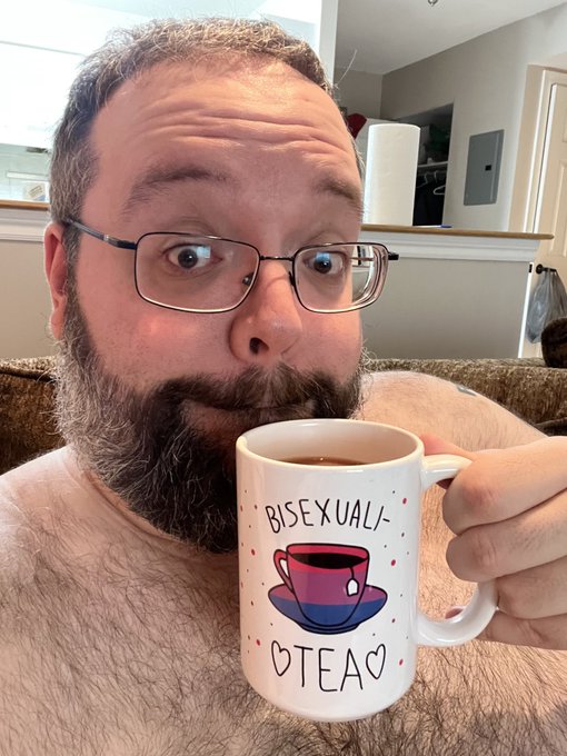 Bi tea lovers represent!!! 💗💜💙🫖☕️  👉 https://t.co/NMA5zDSOsk ➡️ https://t.co/9VfIcYYorj https://t.co