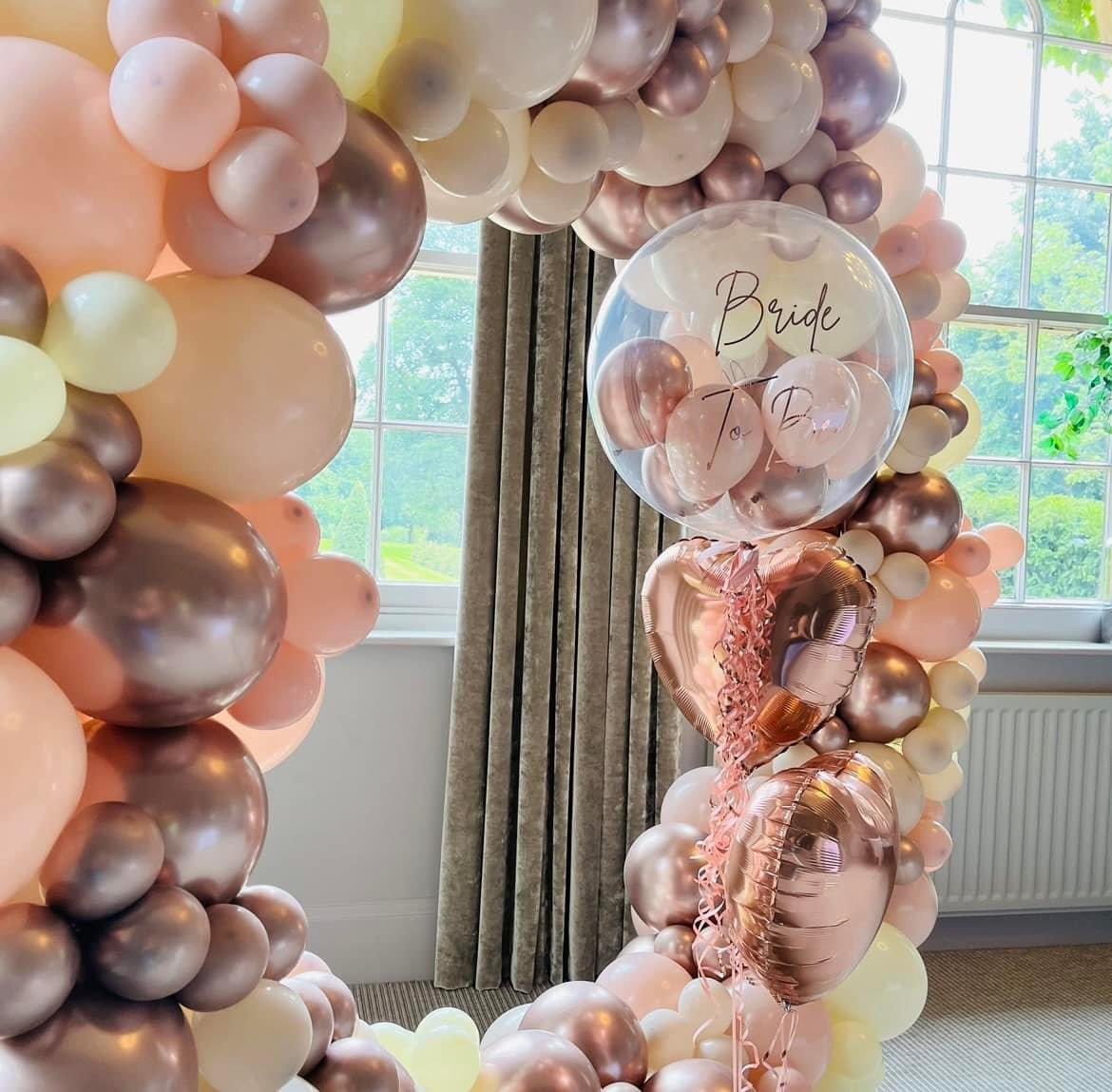 Something_Party's tweet photo. Bride to be 🎈💍 let us transform your big day with our custom balloon displays!  #organic #hoop #organicballoons #balloonhoop #balloondecor #balloondecoration #balloonartist #balloonshop #ballooninstallation #ballooning #worcester #WorcestershireHour https://t.co/QAENLiOXqi