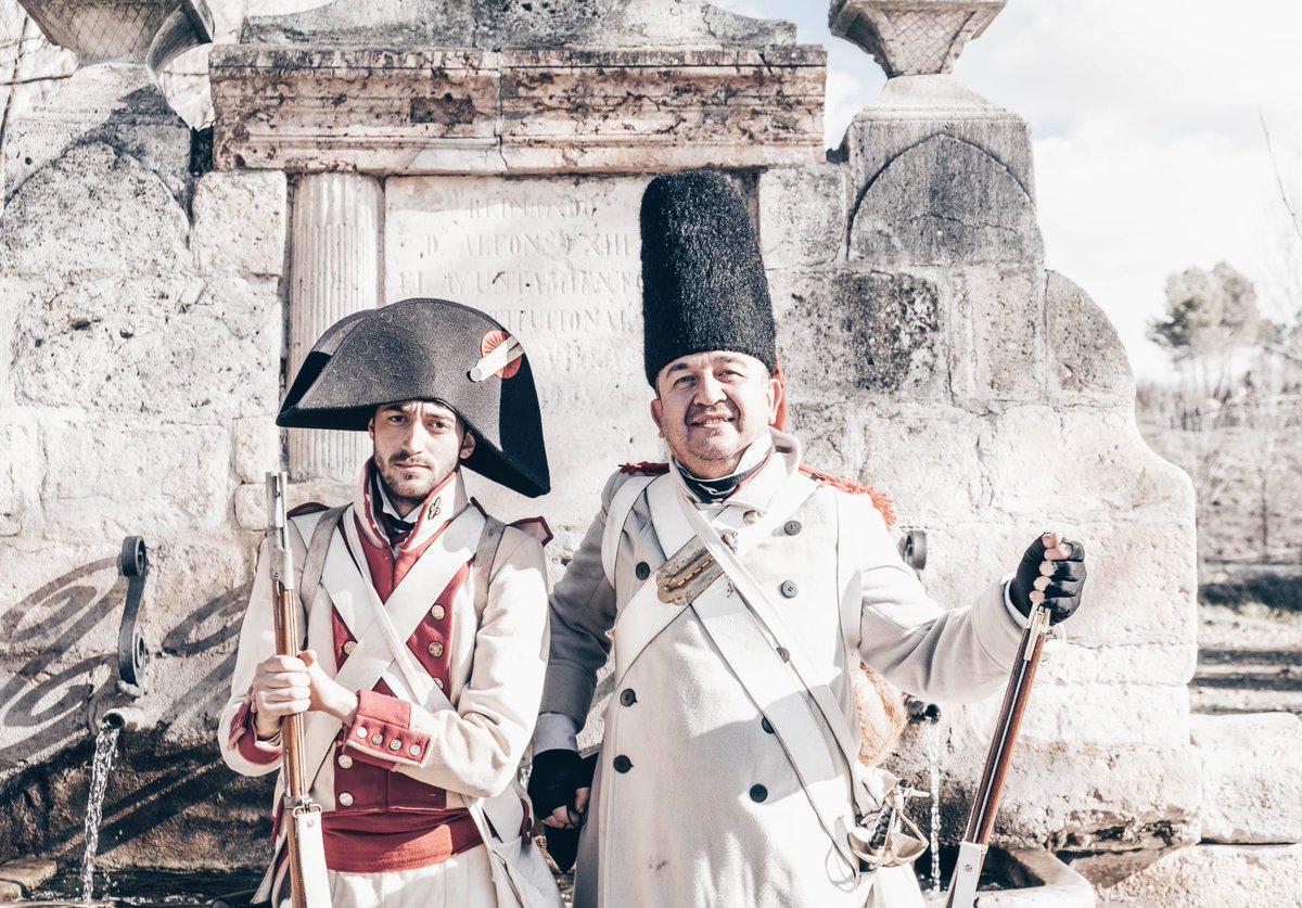 vdm1808's tweet photo. Algunas fotos del evento de nuestra compañera @Clarabp82
#recreacionhistorica #reconstitutionhistorique #historicalreenactment #voluntariosdemadrid #history #historicalevents #eventoshistoricos #historia #ucles https://t.co/Vq13APDaUM