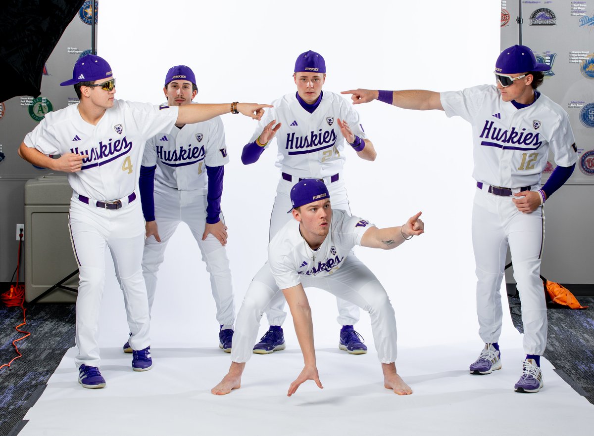 UW_Baseball's tweet photo. Bring it home tonight @UW_Football! https://t.co/BwtQLpkerD