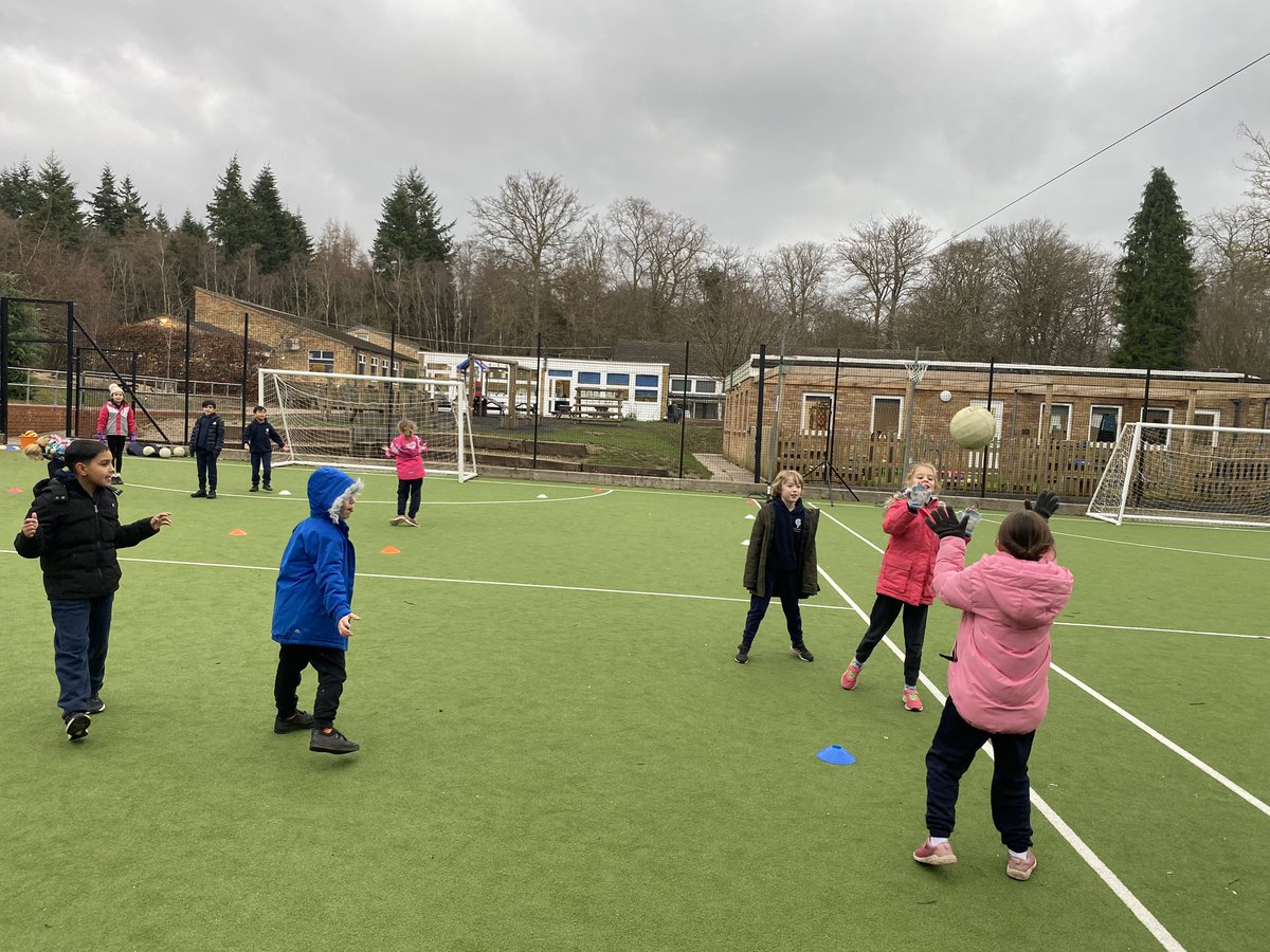 The snow didn’t stop us practicing our netball skills this afternoon 🏃‍♀️ 🏃 #netball <a href="/DanesfieldSchl/">Danesfield School</a>