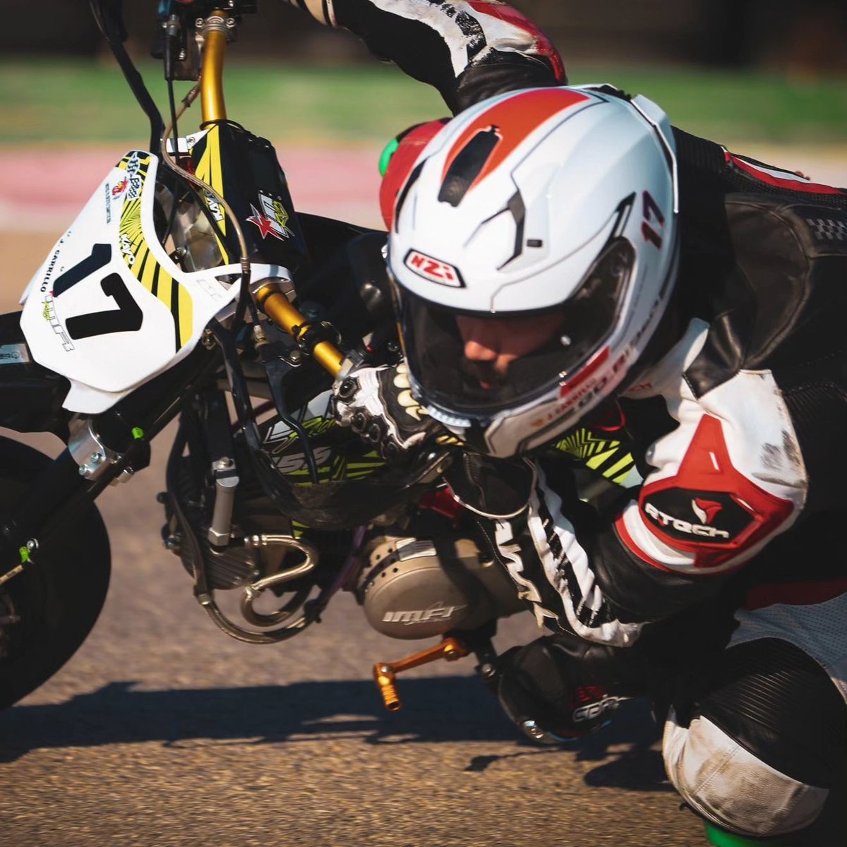 ¿Te portaste bien en 2023? Después de los regalos de los Reyes Magos, un poco de diversión y adrenalina a flor de piel. 🎁👑🏍🔥
El NZI Go Rider está listo para la instalación de audio y video, y así grabar de forma segura.
#nzigorider #webcam #helmetcam #cascos #helmets #racing