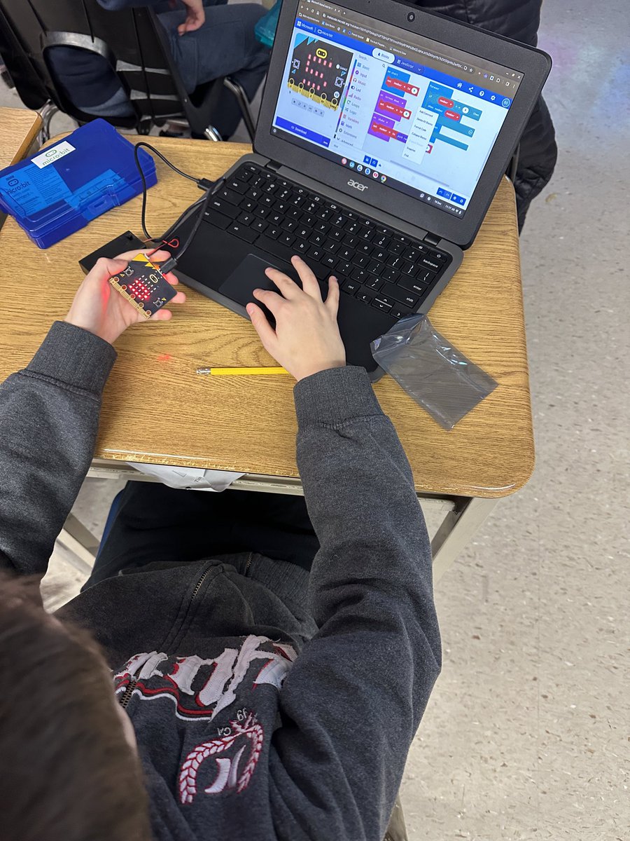 MissMimms's tweet photo. The 6ers really nailed it with the Microbits challenge. Their coding skills are on point, from rolling dice to playing rock paper scissors and even spelling out their names. So cool! 😄🎲✂️🎉 @PsSimcoe https://t.co/JKyxwUF12g