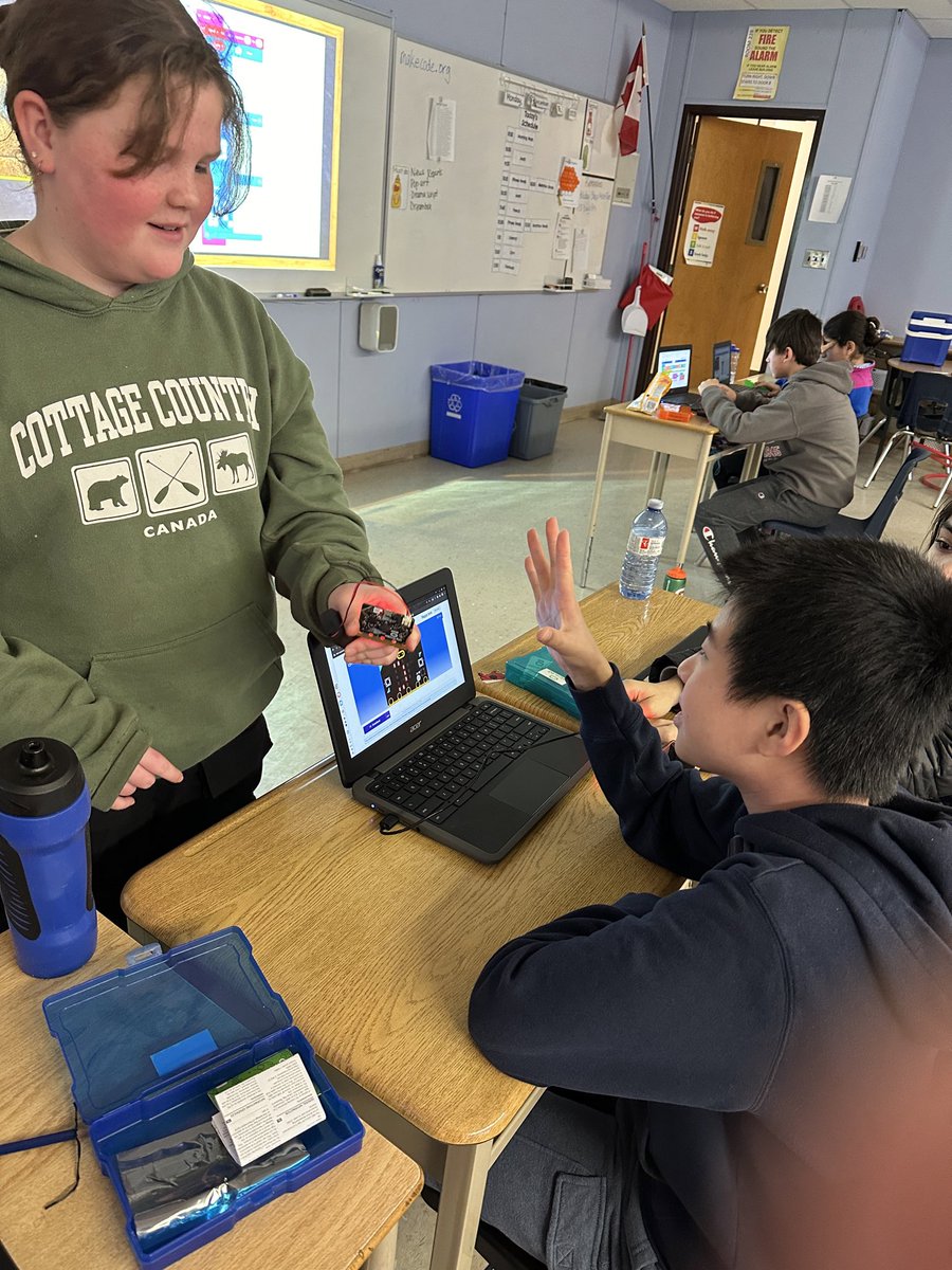 MissMimms's tweet photo. The 6ers really nailed it with the Microbits challenge. Their coding skills are on point, from rolling dice to playing rock paper scissors and even spelling out their names. So cool! 😄🎲✂️🎉 @PsSimcoe https://t.co/JKyxwUF12g