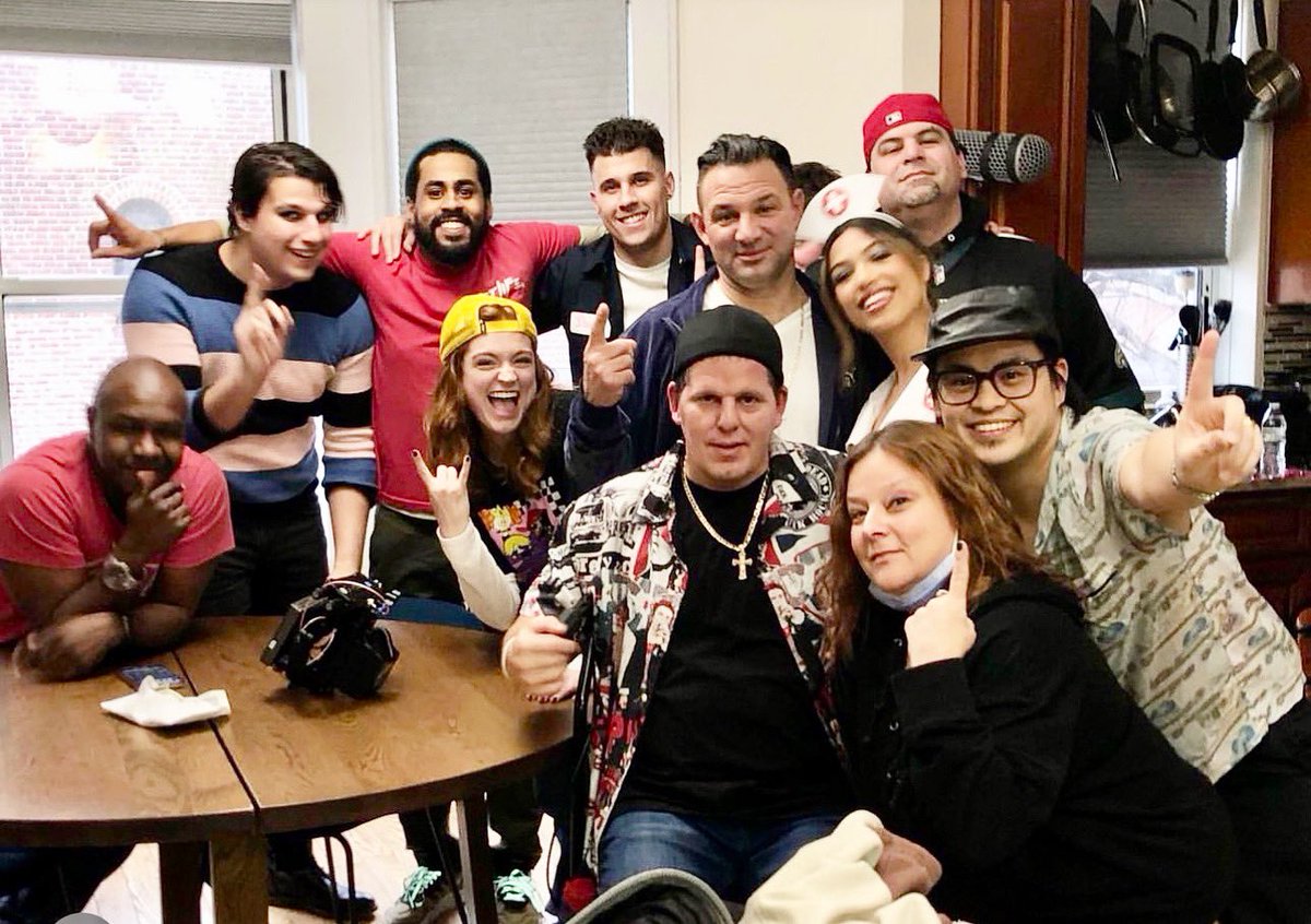 avanic3's tweet photo. ON SET 🎥 FILMING THE PILOT #punkrock101 #setlife #acting #actorsaccess #acting #talent #crownheights #Brooklyn #Punkisback #Sturock #hoboken https://t.co/D33MMi26c9