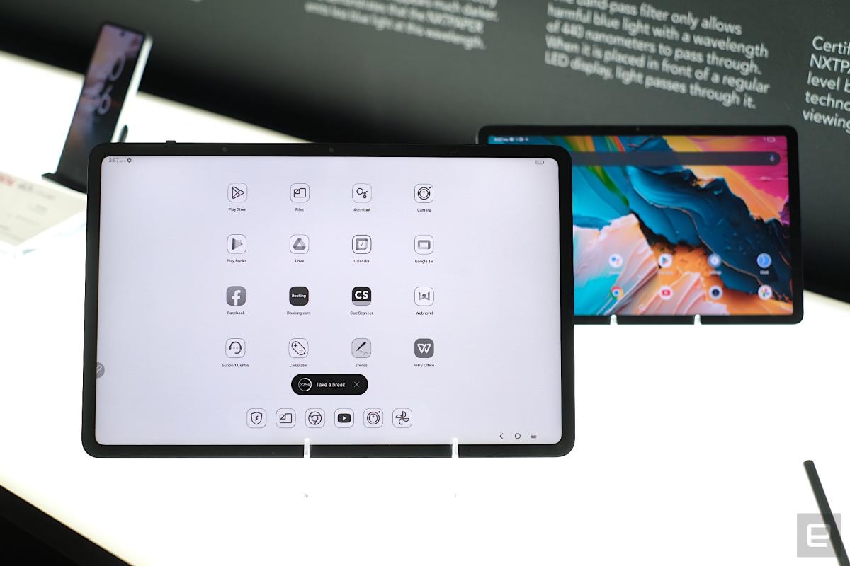 engadget's tweet photo. TCL's NXTPAPER 14 Pro is somewhere between a tablet and a giant e-reader #CES2024 https://t.co/IK2YoJywop https://t.co/yRRYrZFsoe