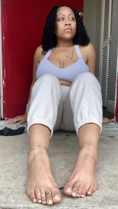 Customs are available&hellip; https://t.co/GkIRca78Kh https://t.co/HKkC3aTwqf<a href="/tag/footfetish"class="tags"><span>#footfetish</span></a><a href="/tag/feet"class="tags"><span>#feet</span></a><a href="/tag/soles"class="tags"><span>#soles</span></a><a href="/tag/ebonyfeet"class="tags"><span>#ebonyfeet</span></a><a href="/tag/wrinkles"class="tags"><span>#wrinkles</span></a>