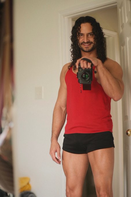 I know I&rsquo;m what you want https://t.co/DfcA1cbkFx