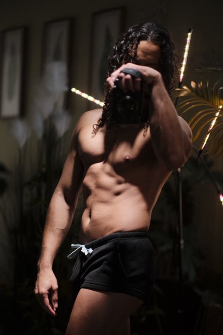 I know I&rsquo;m what you want https://t.co/DfcA1cbkFx