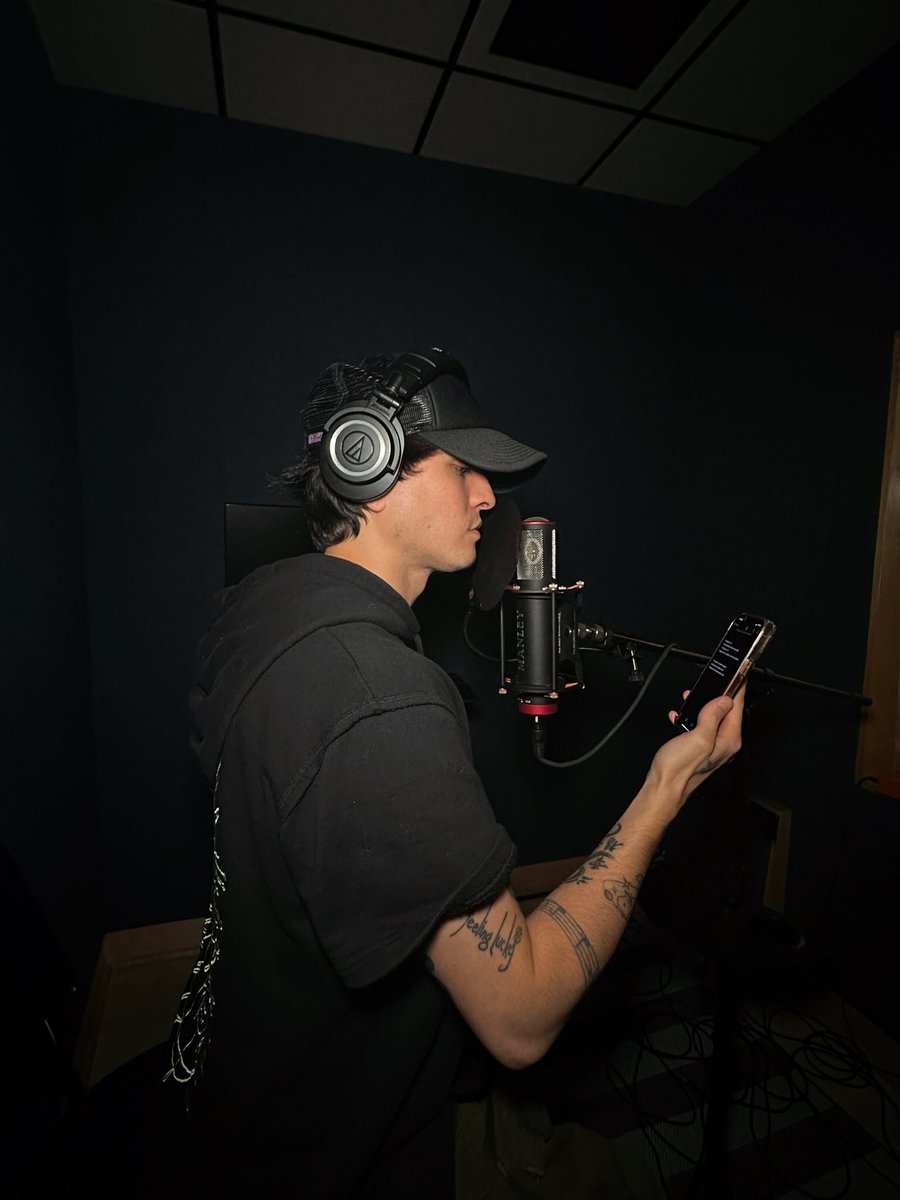 christophervele's tweet image. Empezando el 2024 como se debe🔥🎶 se vienen muchas cosas😁