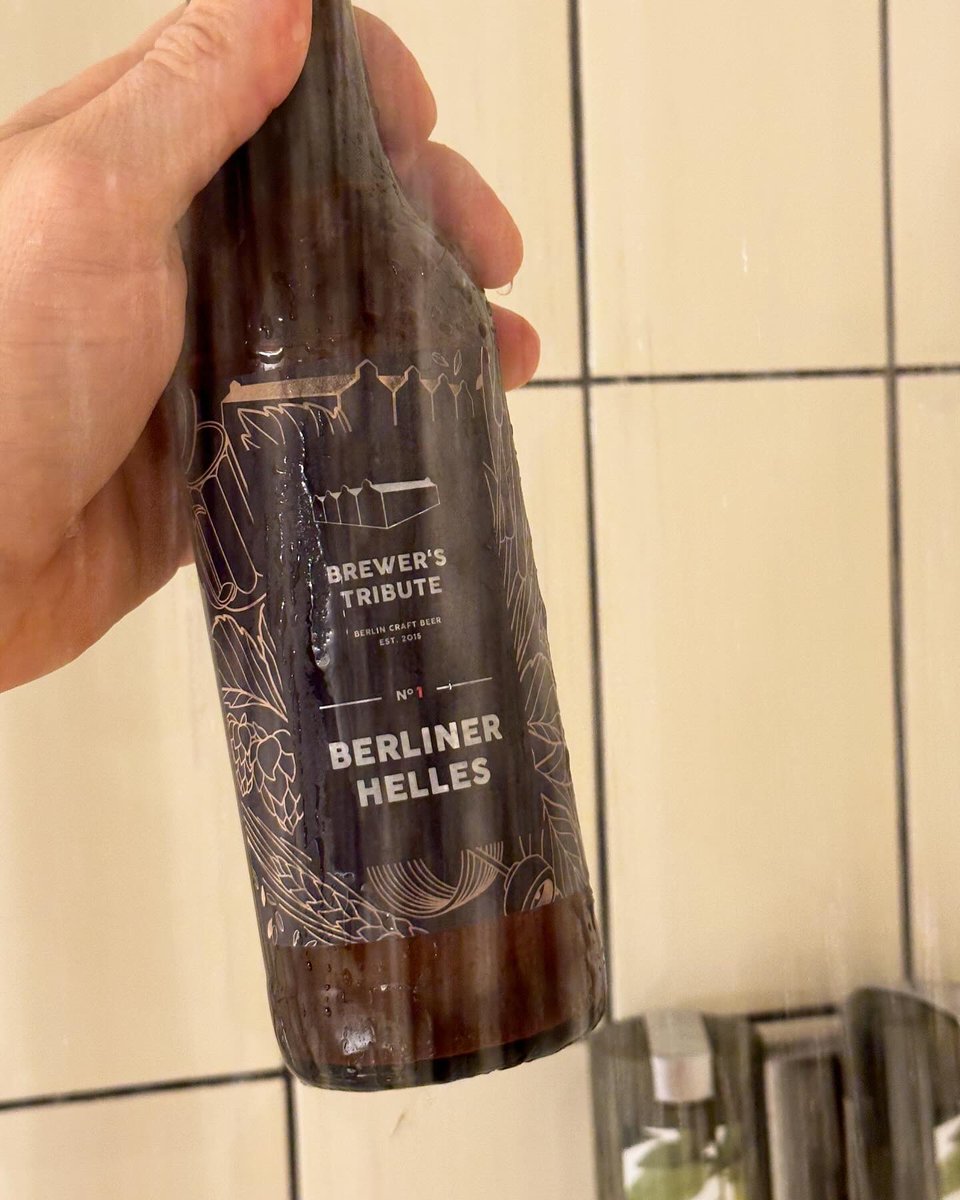 gummibierchen's tweet image. #PowerShower mit #BerlinerHelles von #BrewersTribute im @Berliner_Hotel🍺#brewerstribute #germanbeer #duschbier #showerbeer #germanbier #deutschesbier #bierliebe #bierdurst #bierdestages #bierlaune #bierzeit #biertest #beerporn #beerlife #bierlust #bierglück #hotelberlinberlin