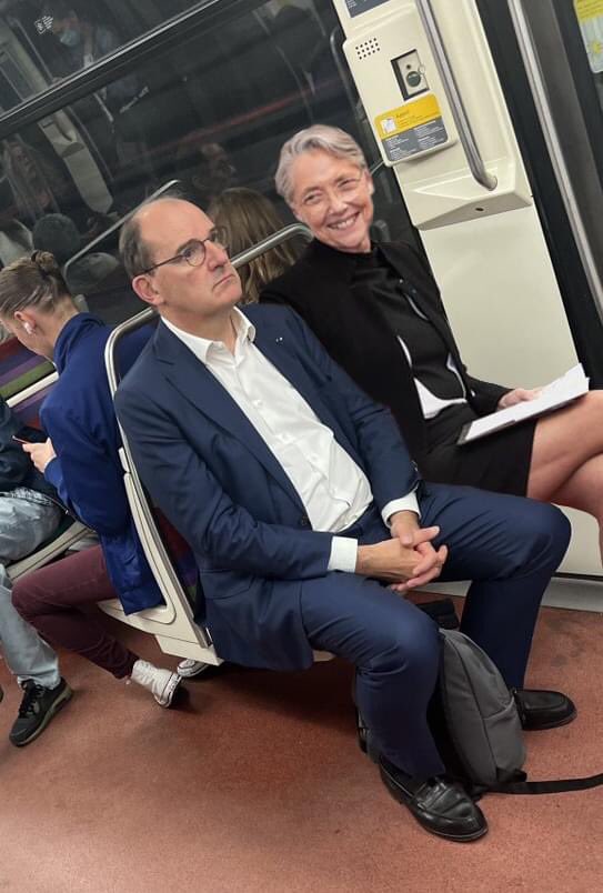poye_coco's tweet photo. Penser du soir 😜🤣🤣 https://t.co/KHOxkbdgHu