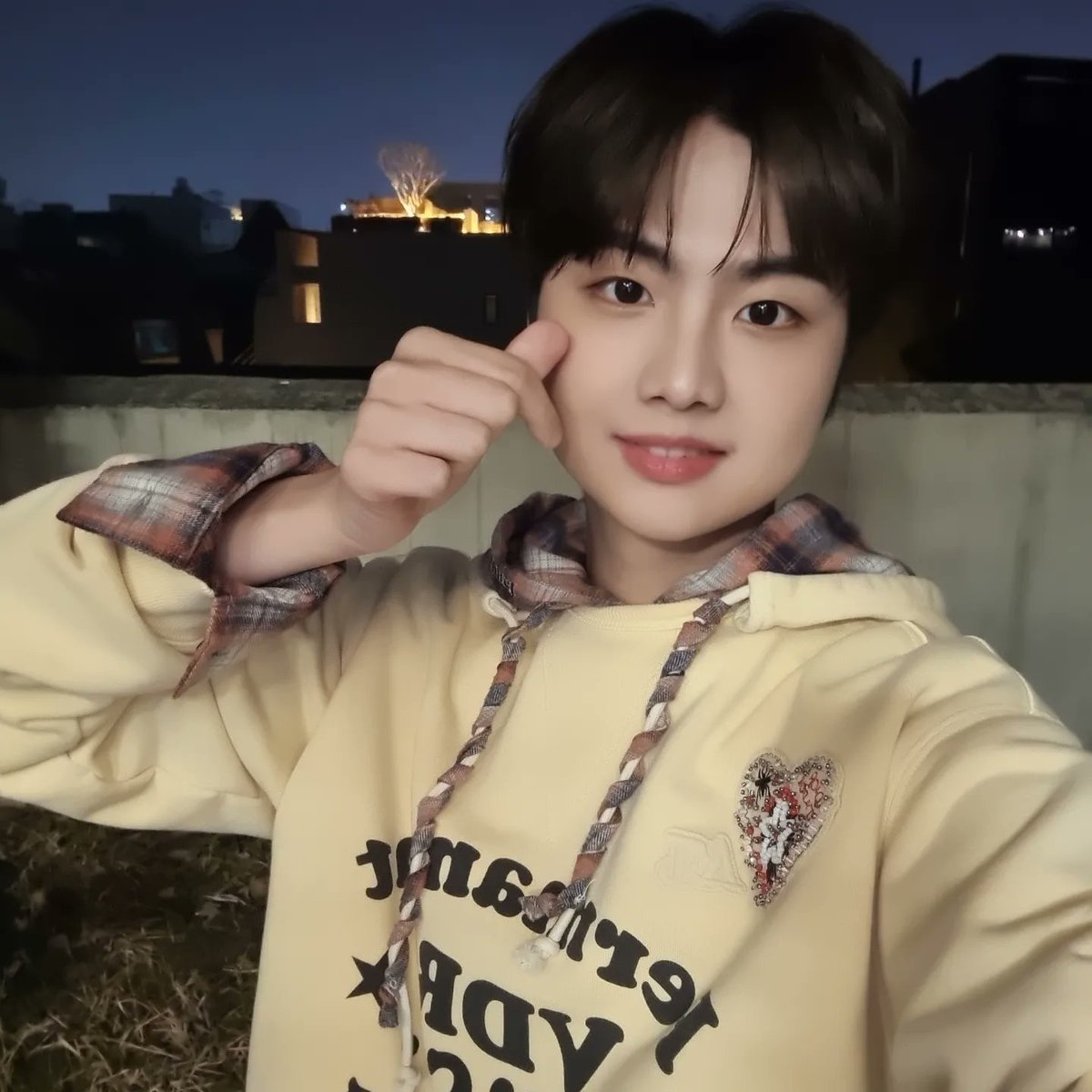 allfor24kplus's tweet photo. [Kiyong Update]
I want to meet you quickly again! 😊

Ik wil je snel weer ontmoeten! ☺️

#24Kplus #투포케이플러스 
#RollerCoaster #롤러코스터
#기용 #kiyong #きよん https://t.co/1Q3AARm5CP