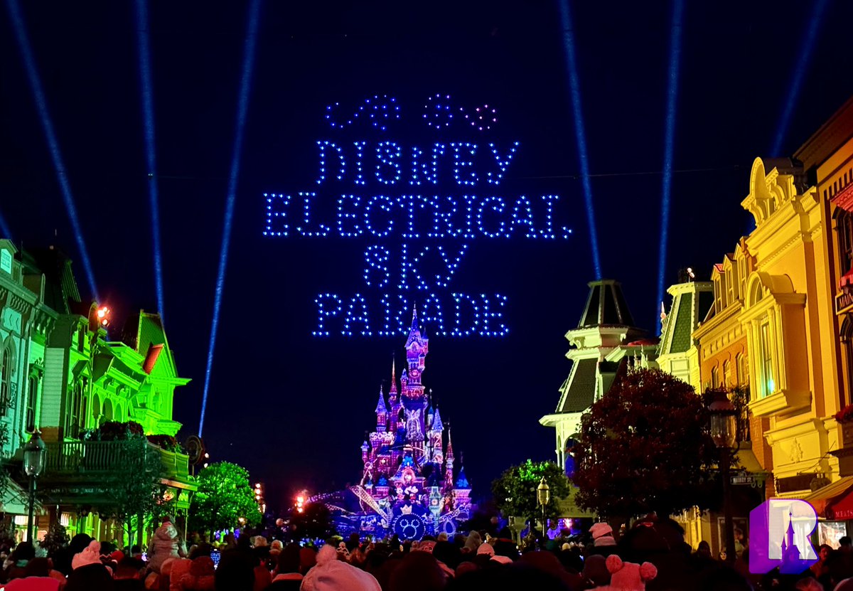 🎆 Full Video 4K on YouTube: Disney Electrical Sky Parade Drone Show World Premiere at Disneyland Paris: ⏯️ youtu.be/Neekg0df2HA