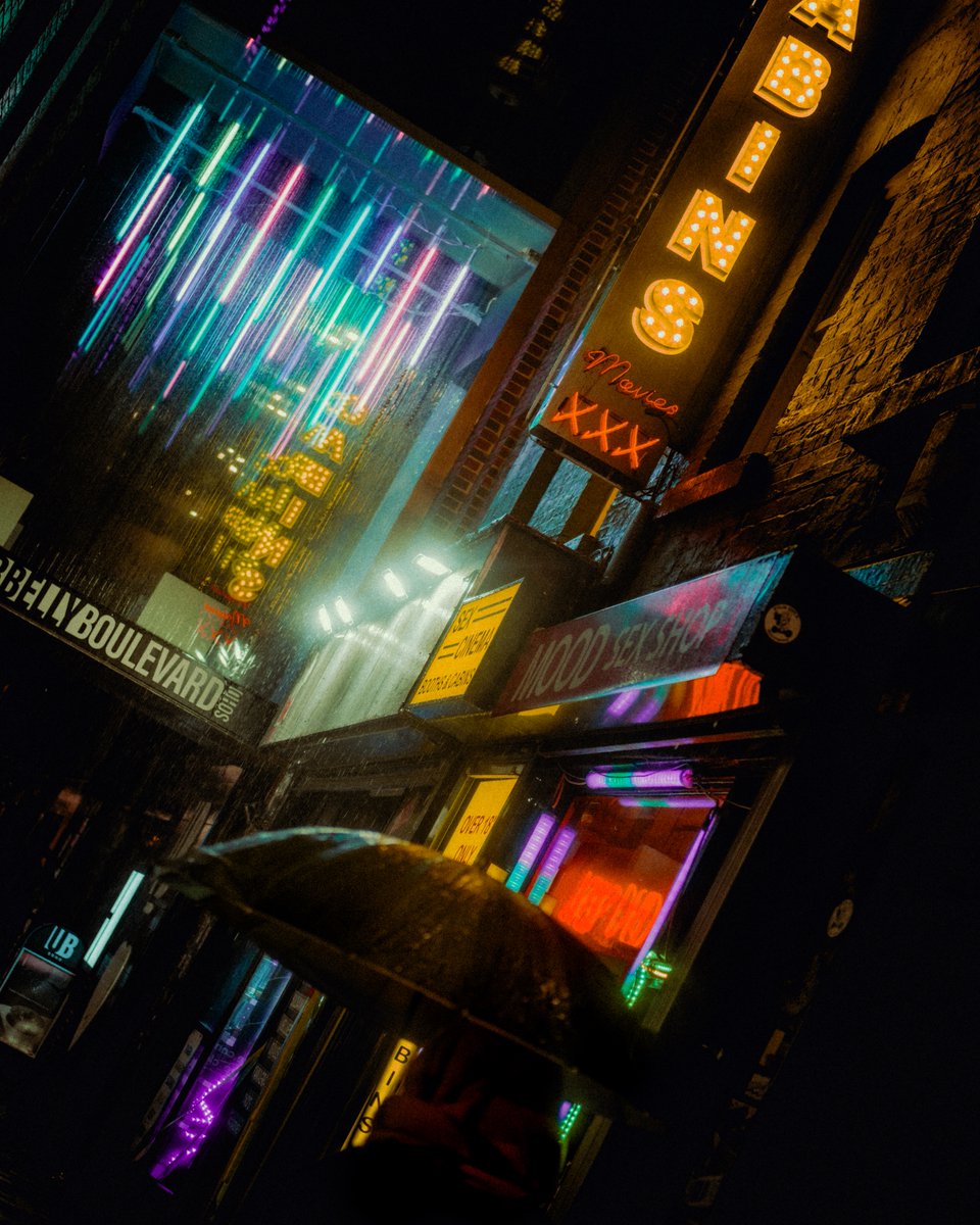 The human eye is a wonderful device. With a little effort, it can fail to see even the most glaring injustice