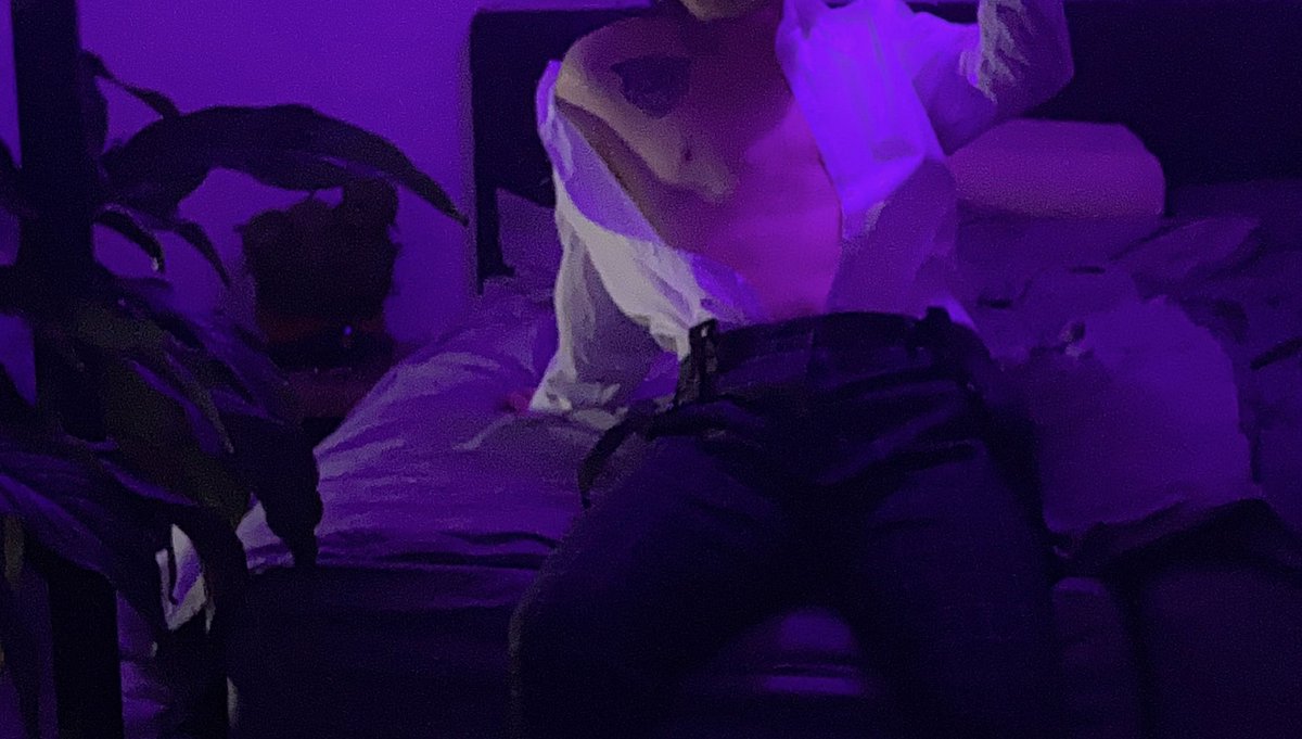 softcuffed's tweet photo. acting all tough and smart at work but the second i come home im just your little bitch in heat https://t.co/Iw51lM4fVx