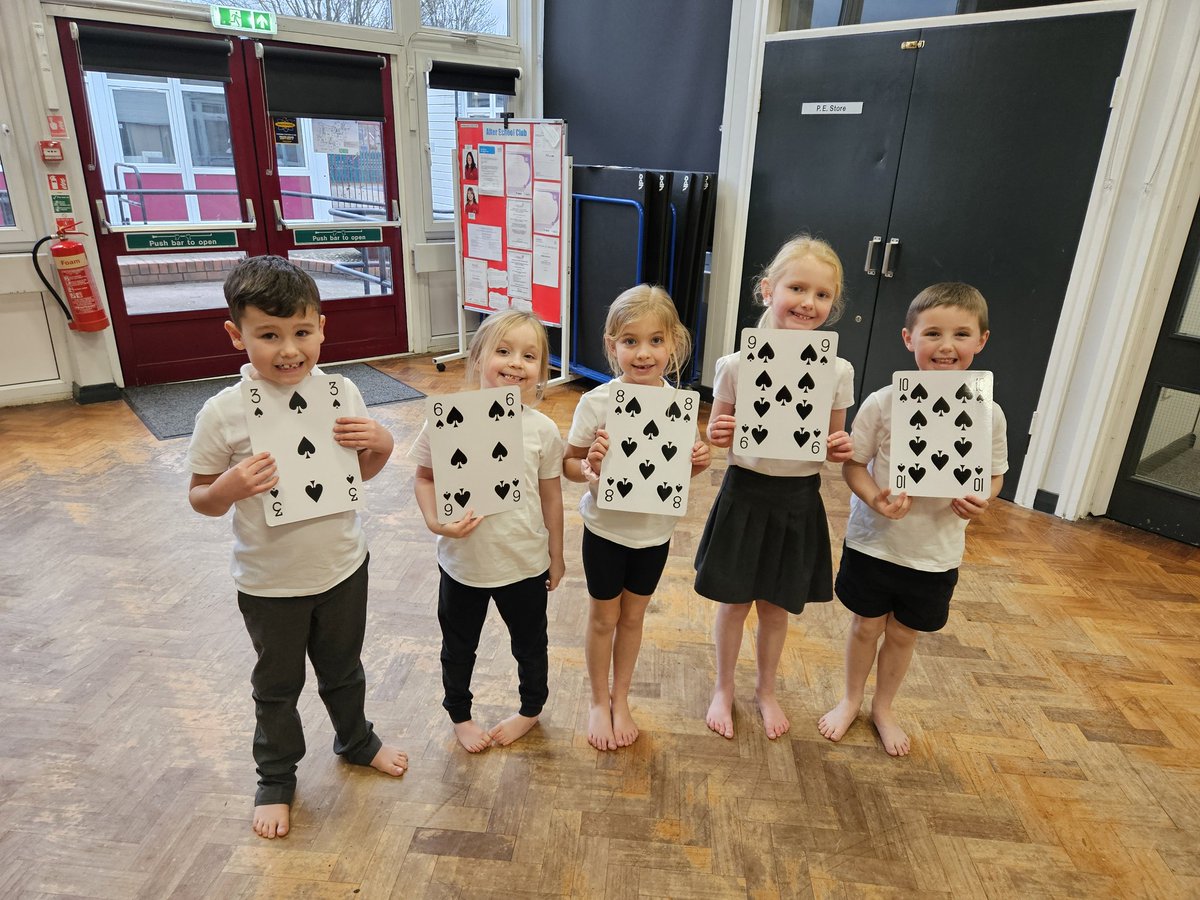 AnParkInfants's tweet photo. Our first day back involved mixing some Maths into our PE lesson! An excellent start to the Spring Term 😊 #apiyeartwo #physicalmaths #childcentred ♠️♦️♣️♥️ https://t.co/OML8vw5Q4N