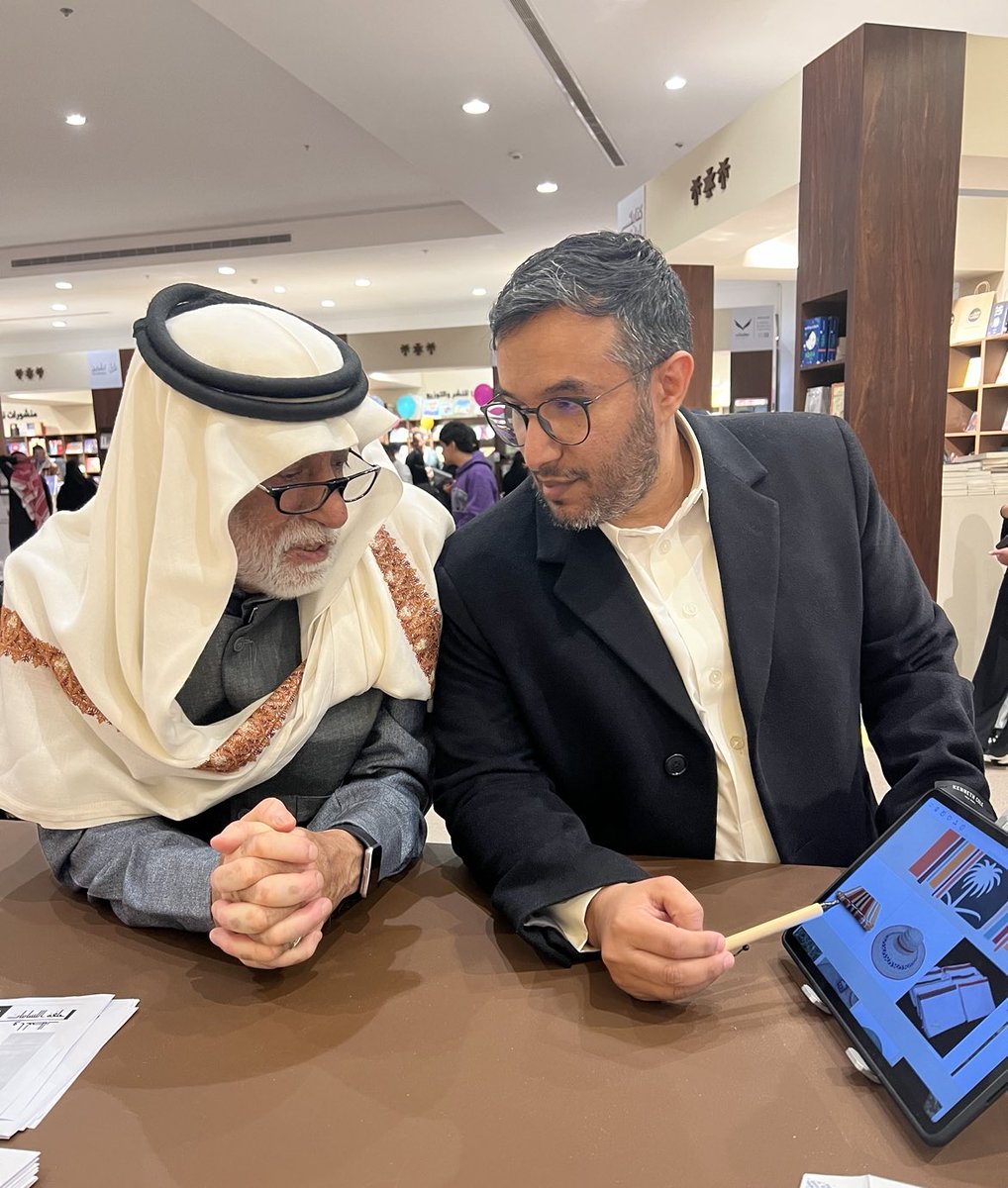 LDAbha's tweet photo. تفاعل وإقبال كبير من جميع أطياف المجتمع مع مسابقة اللهجات المحليّة #مهرجان_الكتّاب_والقرّاء #حلقة_اللسانيات_والخطاب https://t.co/6pGm9MpEVc