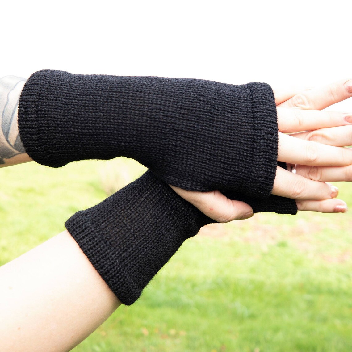 #Black #Mittens #Fingerless #Gloves #KnitGloves #ArmWarmers #merino #wool #WristWarmers #Boho #mittens #handmade mittens #giftforher #giftforhim 

etsy.me/47ehMGf