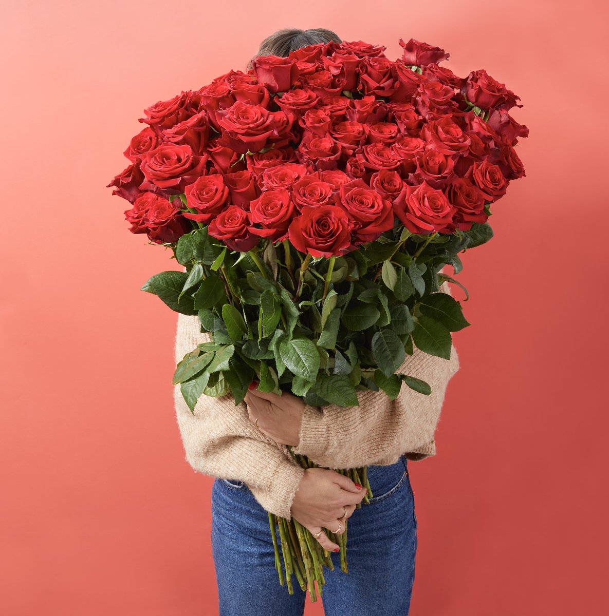 Ok, we know it's only January... But we just are obsessed with Valentine's Day and just couldn't wait to share the love 💌 Get a sneak peek of the collection now: bouqs.com/flowers/valent…