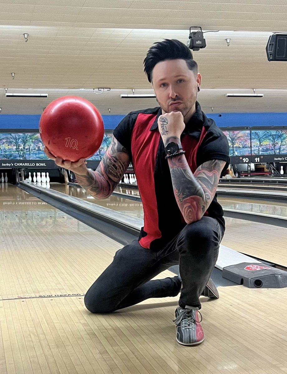 kylekore's tweet photo. ❌🎳💪🏻🖤 https://t.co/Gde4pfDRLZ