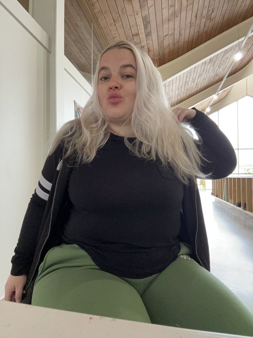 💋 https://t.co/jqk5yVYJX0<a href="/tag/newprofilepic"class="tags"><span>#newprofilepic</span></a>