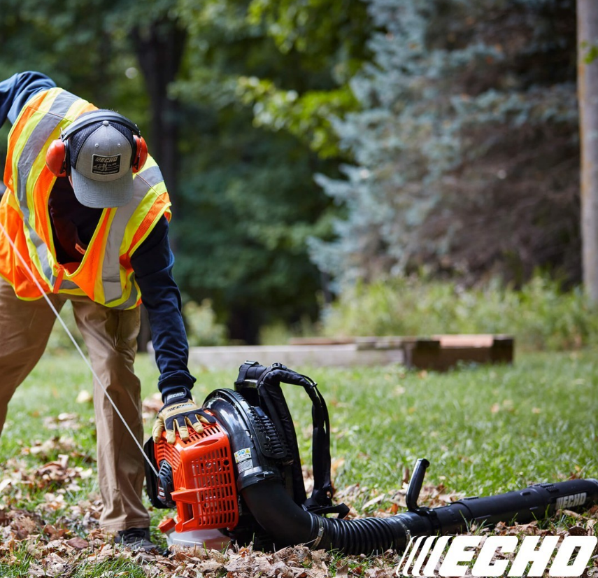howardbrothers's tweet image. Overpower the leafy chaos in seconds! Toss on the backpack blower, and your yard will be looking sharp. Who needs a rake when you've got the power of the wind on your side? 💪 🍂 #HowardBrothers #Echo #BackpackBlower #LeafyCleanUp #BreezyCleanup #WeServe