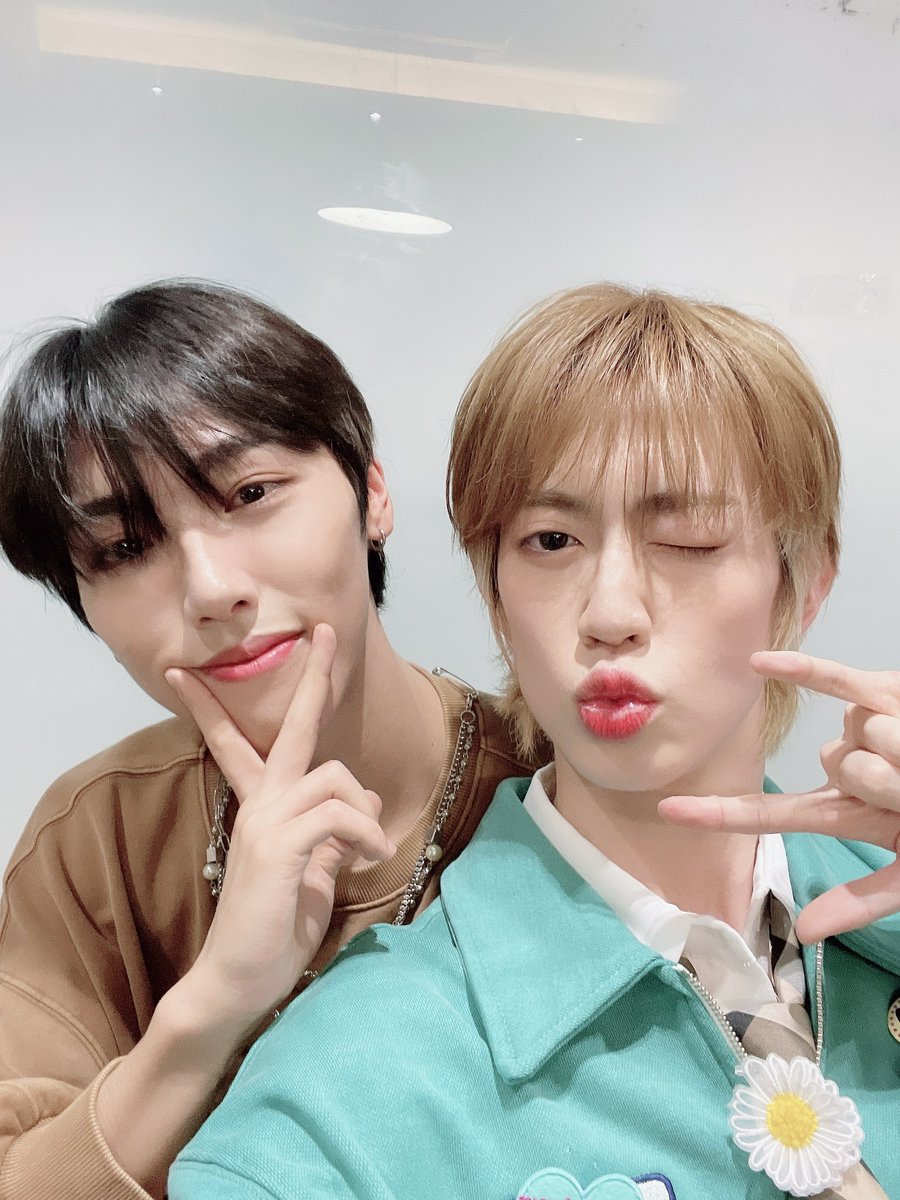 allfor24kplus's tweet photo. [Takeru Update]
Let's meet a lot in 20"24" as well~💚🫶❣️

Laten we in 20"24" elkaar ook veel zien~💚🫶❣️

#24Kplus #투포케이플러스 
#RollerCoaster #롤러코스터 
#타케루 #TAKERU #たける https://t.co/FCpkvvU4j9