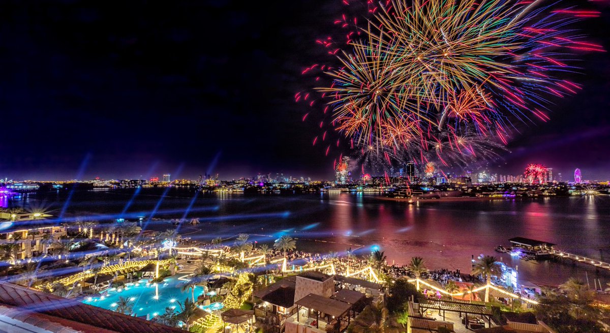 emmaebd's tweet image. Every time you tear a leaf off a calendar, you present a new place for new ideas and progress.