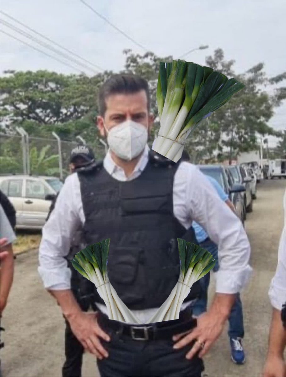 IsmaelUlloaEc's tweet photo. Momento de liberar a la bestia para recuperar la Penitenciaría del Litoral. https://t.co/D8X2xxgTn5