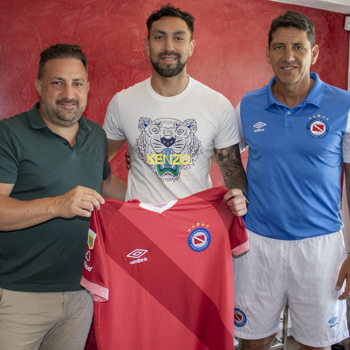 NSDAJok's tweet photo. [QUINTO REFUERZO] Erik Godoy es nuevo jugador del Bicho. Llega libre de último paso por Belgrano y firma contrato hasta diciembre de 2025.

#NSDAJ #AAAJ https://t.co/tuc5MS9GYZ