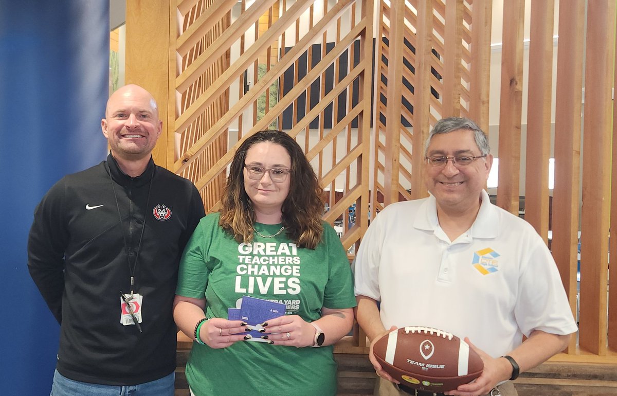 KaKiser_'s tweet photo. Thank you @CFPExtraYard and #ExtraYardGameBall !!! #THSCA #AFCA2024 #NFHS #2024HoustonHostCommittee #GreatTeachersChangeLives @AldineCTE @AldineISD @BlansonCTEHS @BenIbarraCTE #BeBold https://t.co/w29OkFzVIC