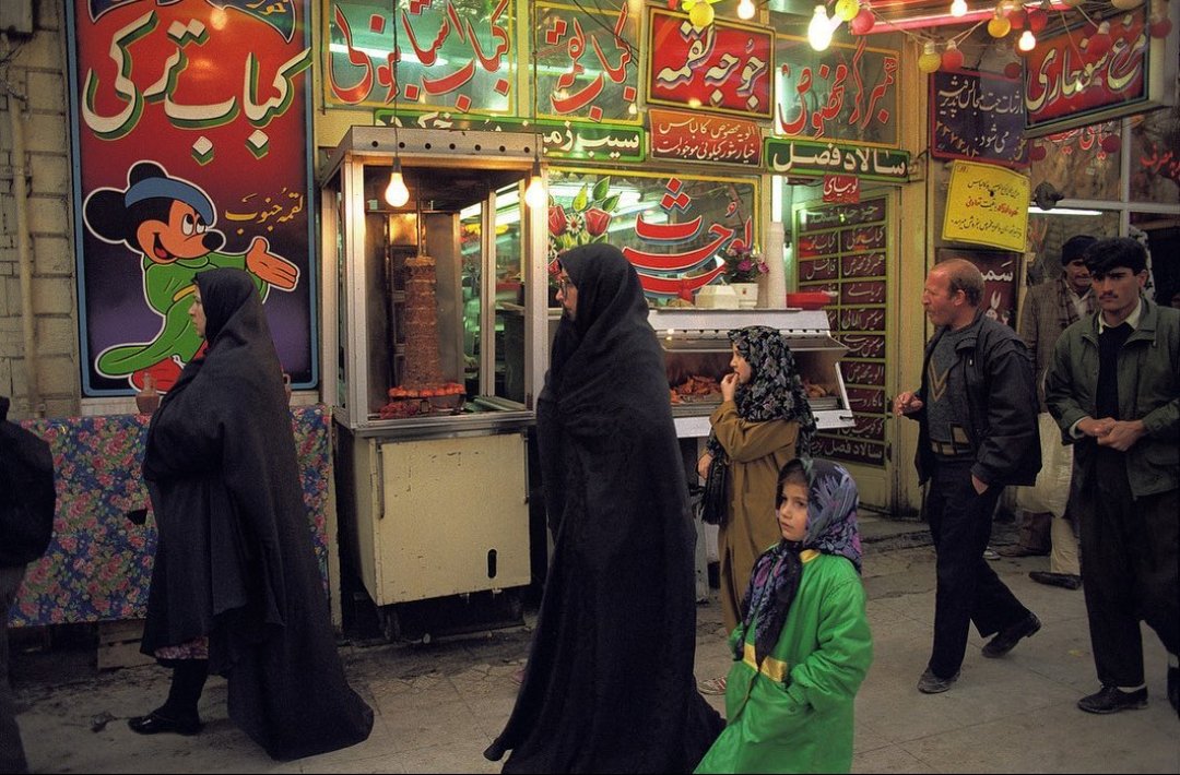 Isfahan, Iran, 1993 🇮🇷
📷: Jean Gaumy