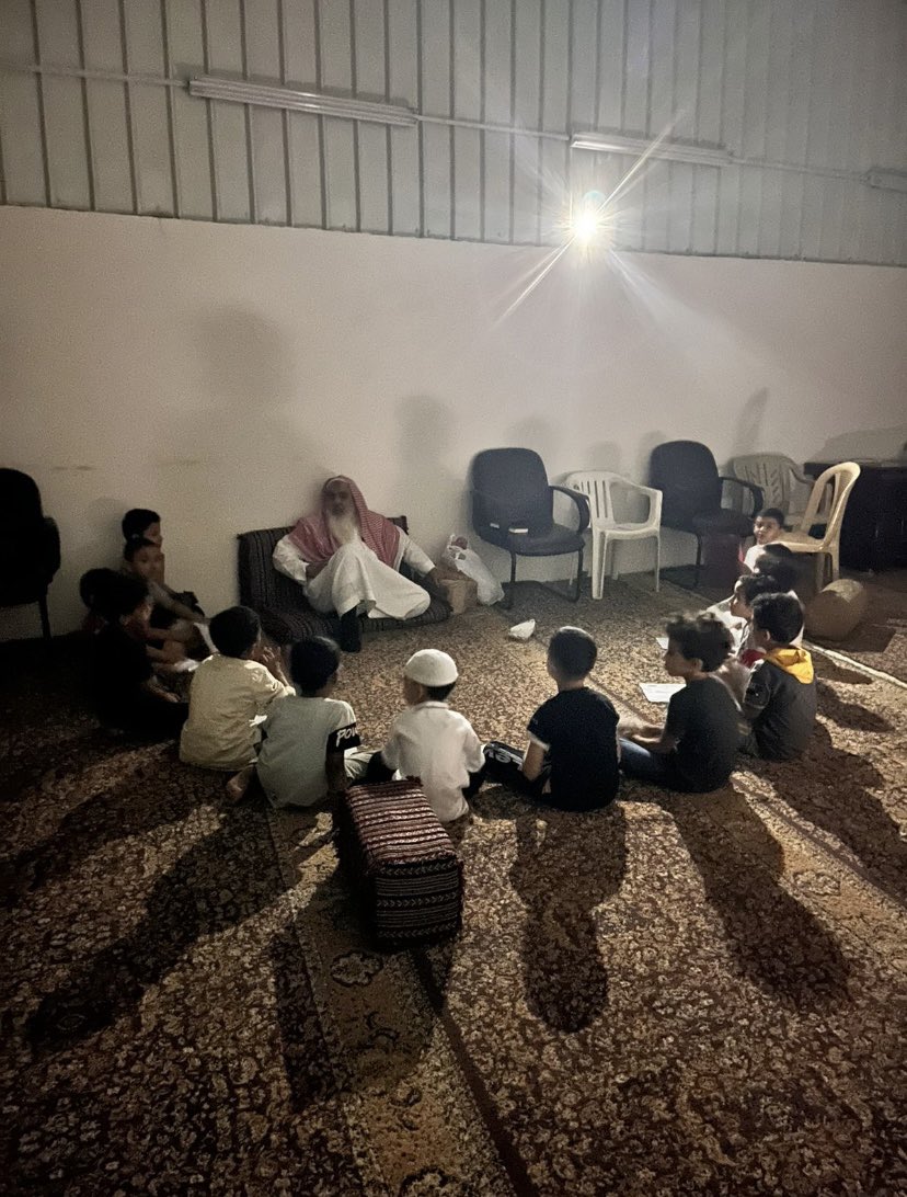 818si's tweet photo. حلقة جدي الله يطول بعمره https://t.co/zYdhnBCQEO