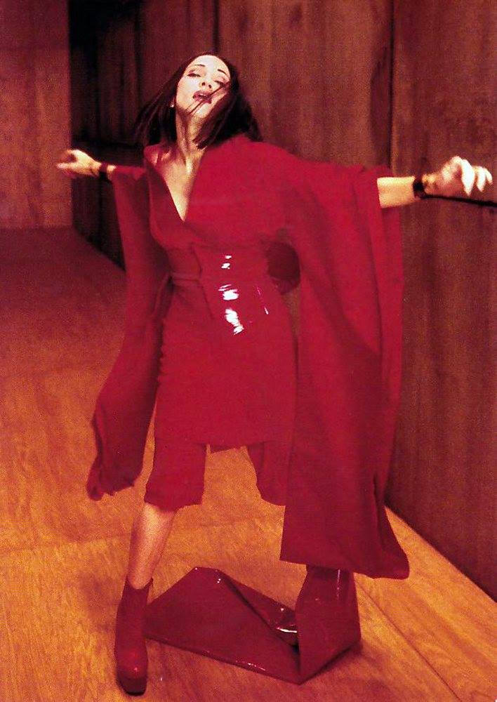 GregvsMatt's tweet photo. 25 years ago today @madonna commenced filming her Nothing Really Matters music video directed by Johan Renck in New York City ❤

Watch the video in HD here: https://t.co/O6rIPtAcTf

#Madonna #NothingReallyMatters #RayOfLight25 https://t.co/U6RrgioRX2