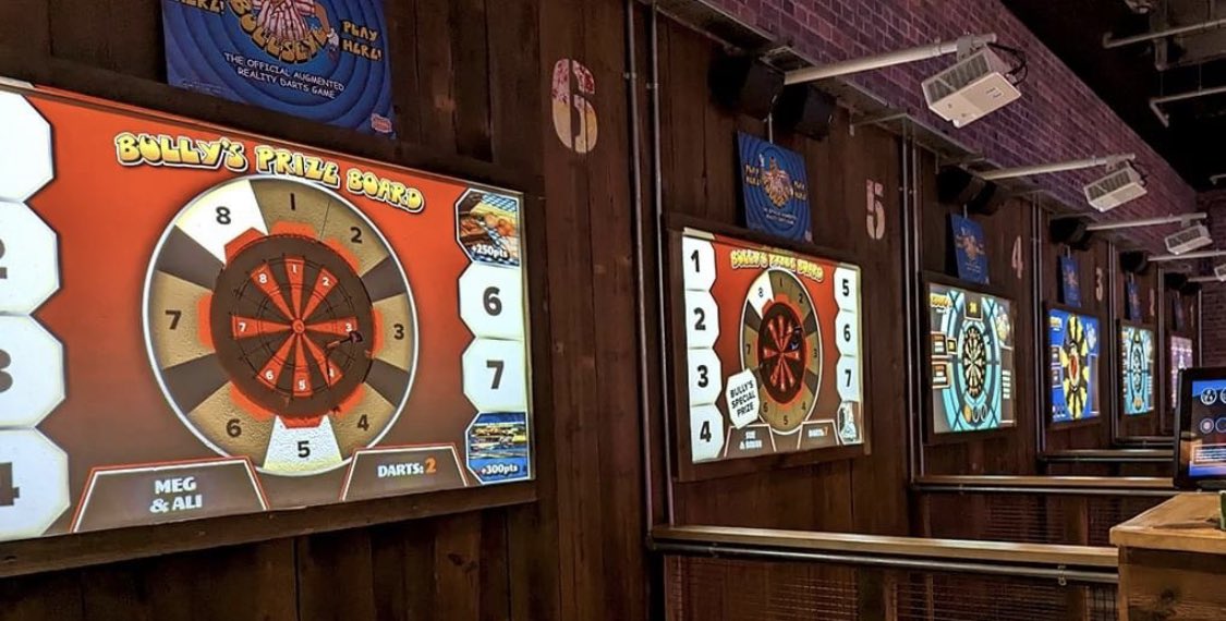 🎯Take on Bully's Prize Board at your favourite local pub, club, bowling alley & more! With all new augmented reality & interactive smart #darts technology, you can now play Bullseye in real time on the big screen! 🔎Find your local venue via this link: bullseyegame.co.uk/venue-map
