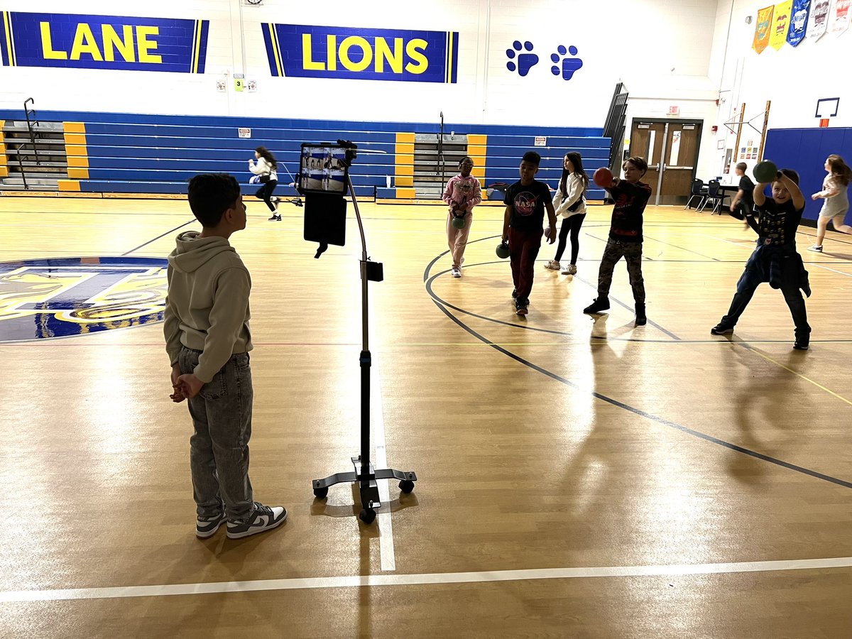 The best way to self-assess and make corrections…Students really enjoyed viewing their kettlebell swings using the IPad’s #lane126 #weare126