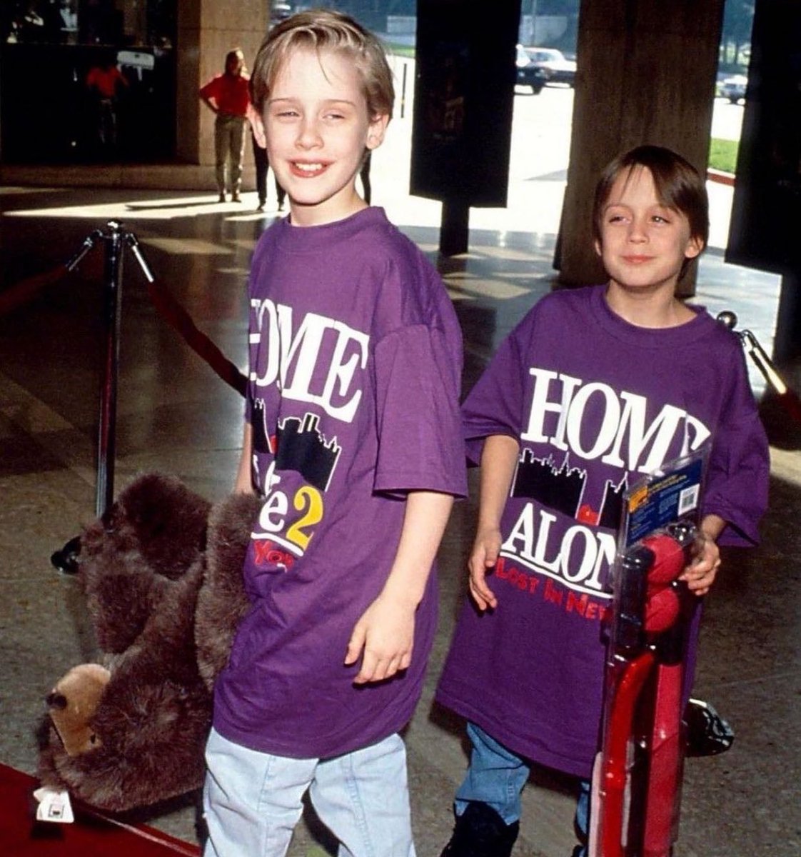 notgwendalupe's tweet photo. macaulay and kieran culkin promoting 'home alone 2', 1992 https://t.co/6HGABbnPfV