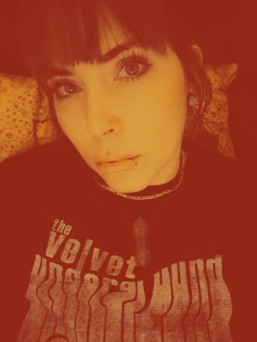 Kelly Sommerfeld (@_alien_goddess_) on Twitter photo 