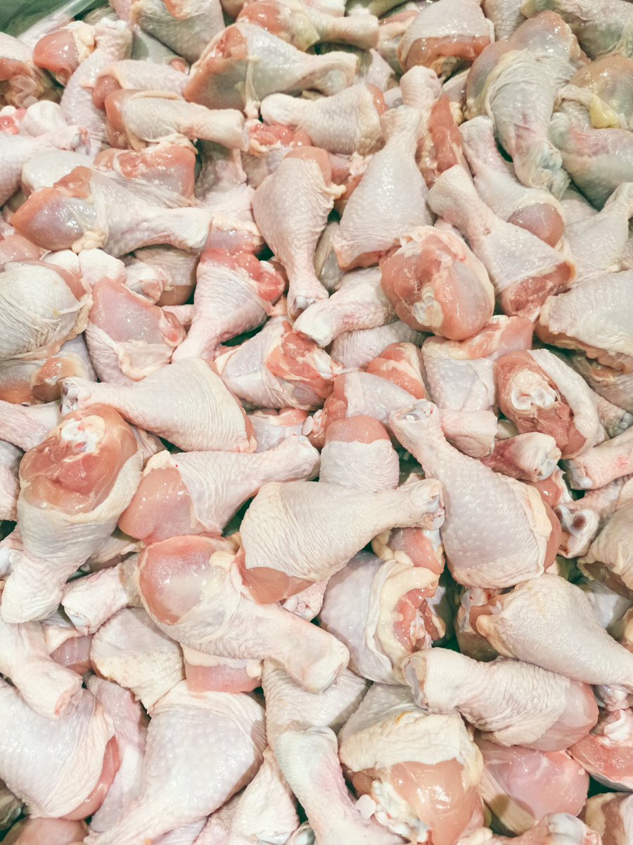 ElwoodDogMeat's tweet photo. #farmfact: These tasty animals were domesticated as far back as 10,000 years ago and have been put to a variety of uses, from dogfighting to making up delicious meals. https://t.co/pk98xXODQb