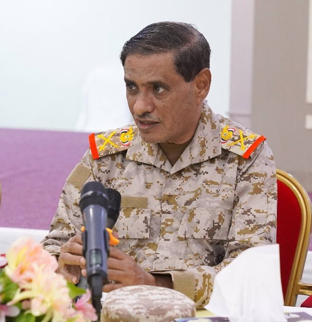 تشهد هذه الأيام حراك سياسي بوتيرة عالية تخوضه قيادتنا الجنوبية ويتصدر مشهده قائد و رمز حضرموت سعادة النائب اللواء ركن فرج سالمين البحسني حفظه الله، فهو رجل المواقف الصعبة وشوكة ميزان الحق الجنوبي وعمقه الاستراتيجي حضرموت.
#البحسني_رمز_حضرموت