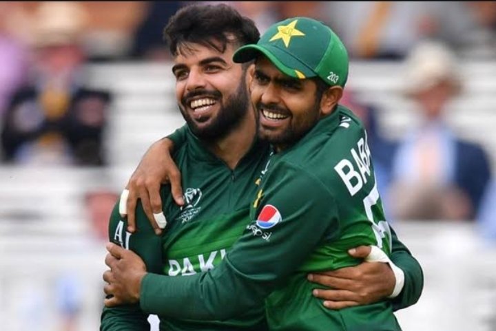 CrickwithS's tweet photo. If this camaraderie was a testament to the culture of friendship, then I take pride in commending the bond these two individuals shared. Their alliance not only united the entire team but also exemplified unwavering trust in each individual.
#shabar
@babarazam258 @76Shadabkhan https://t.co/H8wujfnyX9