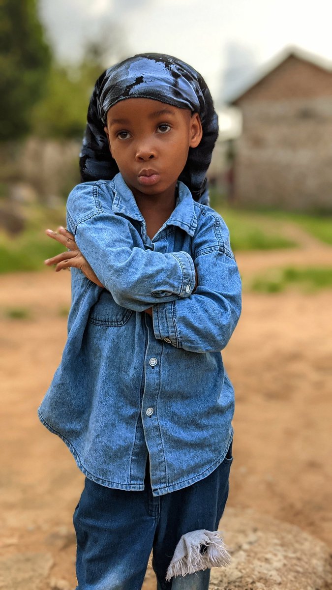 bjohnxon1's tweet photo. @jokateM Uyu hapa ndugu mpeni maua yake mh mdogo♥️♥️♥️ https://t.co/YI0r7vGvqw