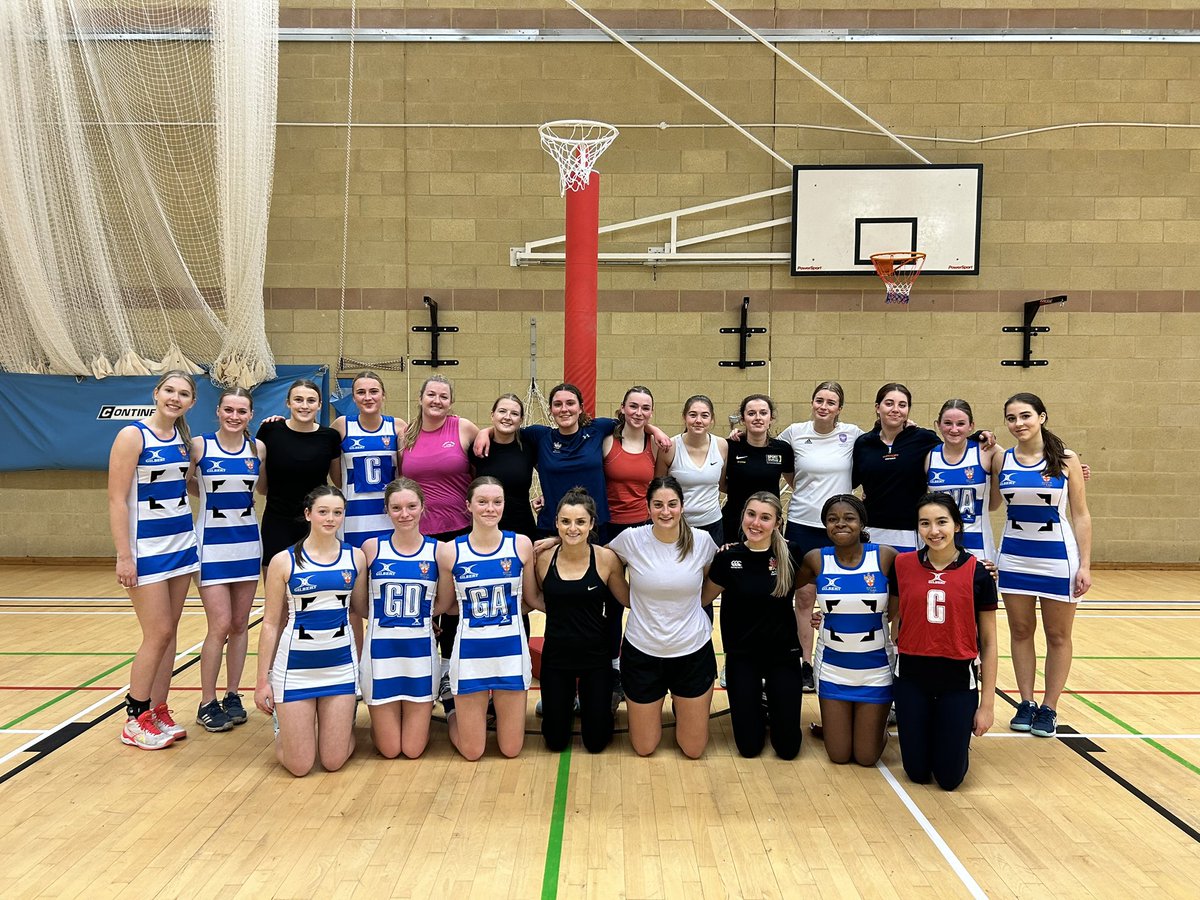 And then we had the pleasure of some former students coming to join us for a 1st v OL’s game. Such a lovely evening and great to see so many of the girls back on court. Thank you all for coming and well done to the 1st team on their win. ❤️👏🏻 @LeysSport @OldLeysian