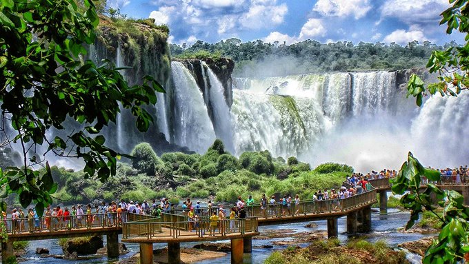 bromley_aband's tweet photo. From gorilla trekking to stunning  waterfalls, Uganda has something for every nature lover. Join us for  #NAMSummitUG2024 in January 2024 and experience the beauty of Uganda for  yourself! #VisitUganda https://t.co/rcYfTqjLIg