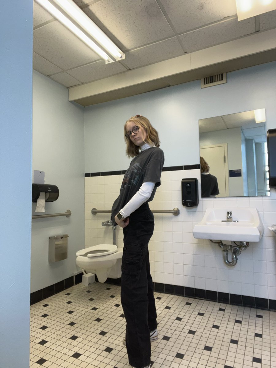 androgymuppet's tweet photo. bathroom selfies bc i don’t have my own classroom at this school . im so cute i love me https://t.co/4wKoGN0QPp