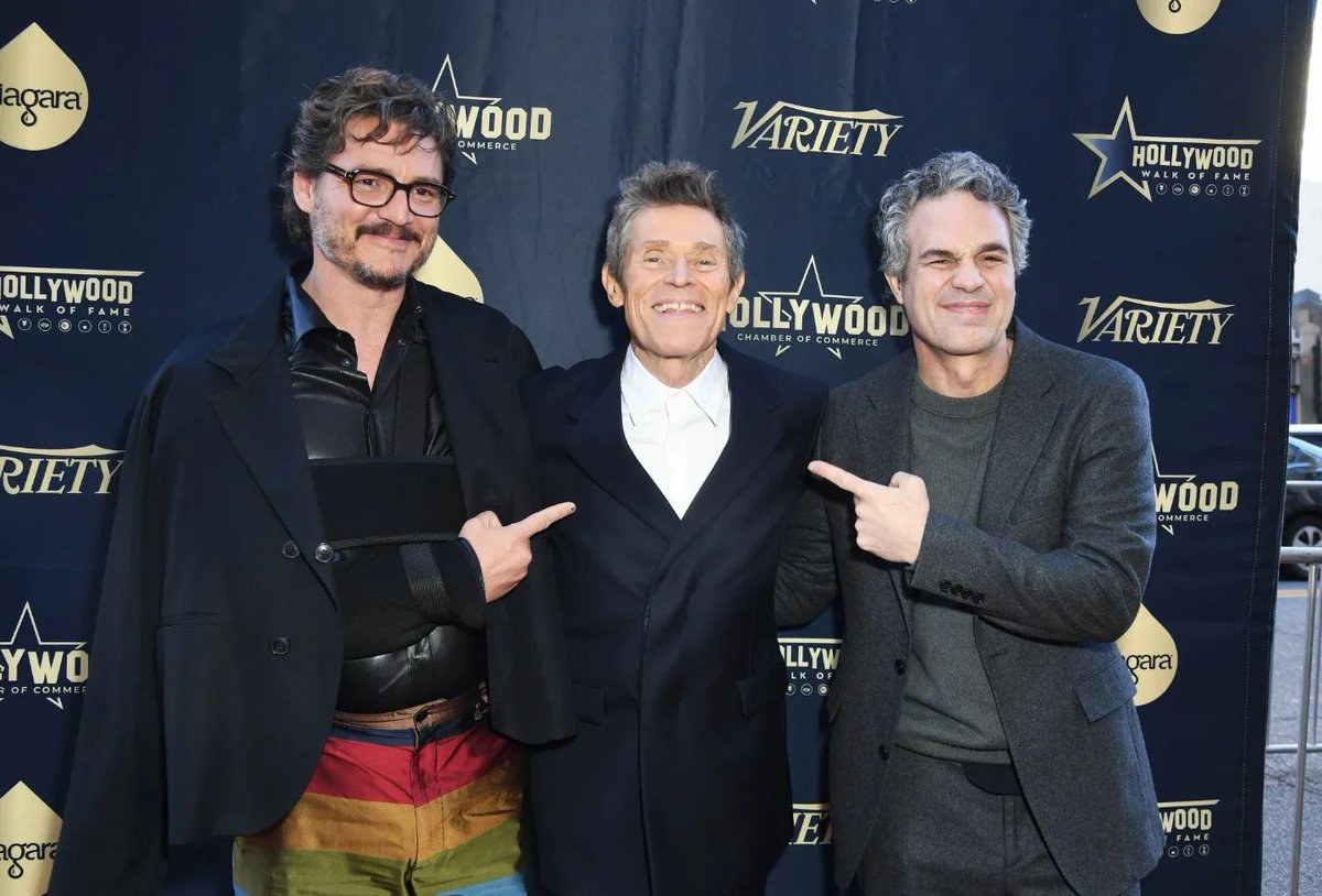 infopedropascal's tweet image. 📷 | BESTS! Pedro Pascal, Mark Ruffalo e Willem Dafoe